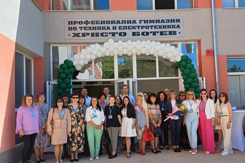 ПГТЕ в Монтана подобрява качеството на учебния процес с основен ремонт и доставка на съвременно оборудване ПГТЕ в Монтана подобрява качеството на учебния процес с основен ремонт и доставка на съвременно оборудване