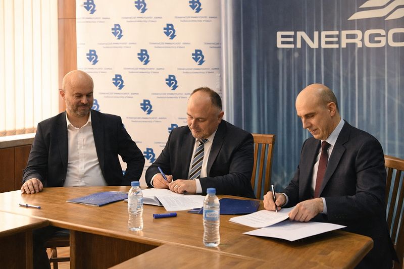 Енерго-Про финансира изграждането на нова лаборатория в Електротехническия факултет на ТУ – Варна Енерго-Про финансира изграждането на нова лаборатория в Електротехническия факултет на ТУ – Варна